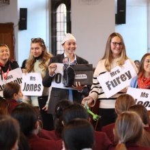 Prefects’ Panto Benefits William’s Gift